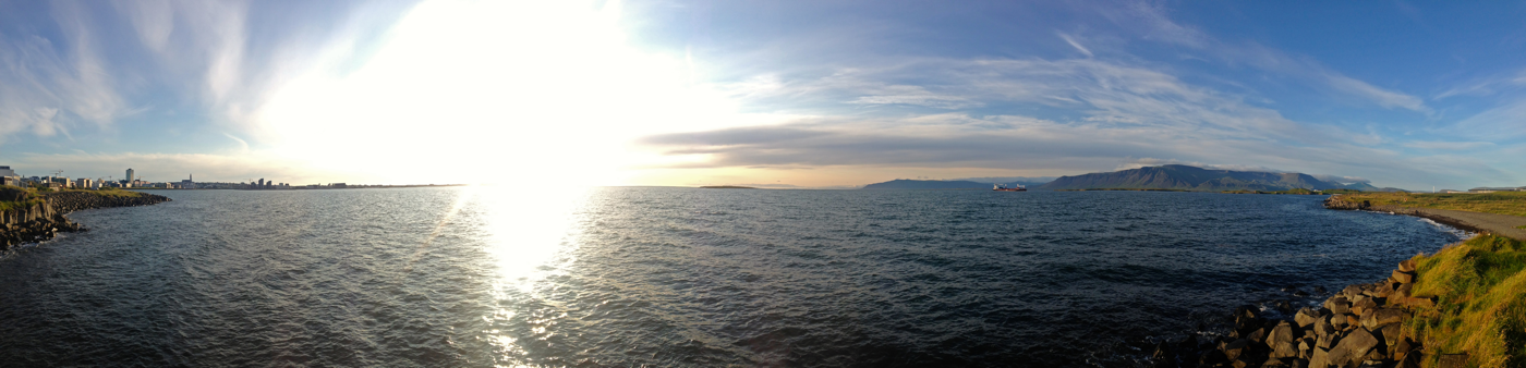 The bay near Reykjavik