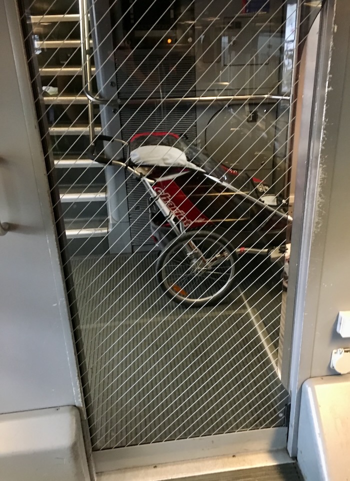 Stroller parked in front of the carriage's door (04.12.2015)